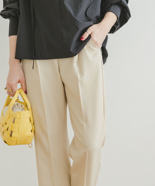 ITEMS URBANRESEARCH（アイテムズ アーバンリサーチ）の「リネンライクテーパードパンツ（スラックス・レディース・グリーン/ベージュ/ダークブラウン・FREE）」の10枚目の写真