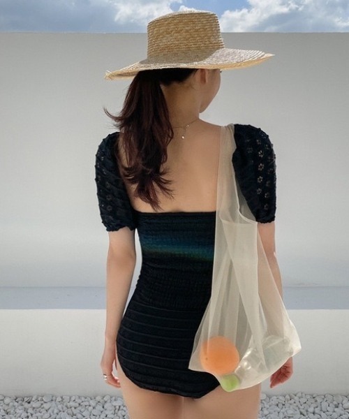 セール】【2WAY】花柄くり抜き刺繍ワンピース水着（水着）｜LAC