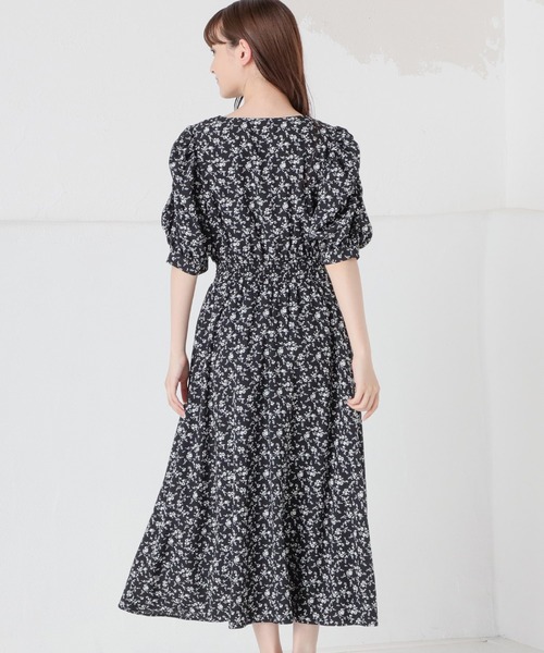 ワンピース Honeys（ハニーズ）の「Ⅴネックワンピース（ワンピース）」 - WEAR