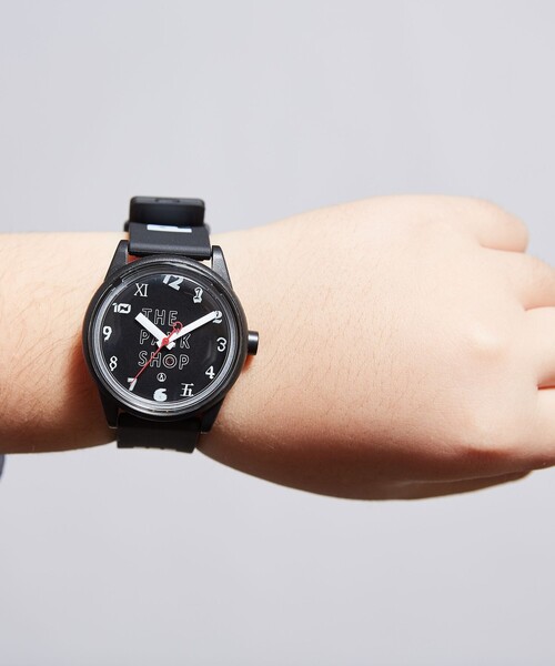 THE PARK SHOP（ザパークショップ）の「Q&Q SmileSolar×THE PARK SHOP:PLAY WATCH(F32mm)（アナログ腕時計・キッズ・ブラック/ホワイト系その他/オリーブ・SMALL）」の2枚目の写真
