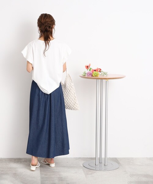 SHOO・LA・RUE（シューラルー）の「◆【ウエストゴムで楽ちん】デニムフレアスカート（デニムスカート・レディース・ネイビー/ブルー・00）」の11枚目の写真