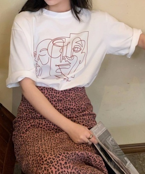 mebole(メボレ)の「アートプリントTシャツ(Tシャツ/カットソー・レディース・ホワイト/ブラック・FREE)」の18枚目の写真