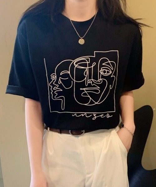 mebole(メボレ)の「アートプリントTシャツ(Tシャツ/カットソー・レディース・ホワイト/ブラック・FREE)」の5枚目の写真