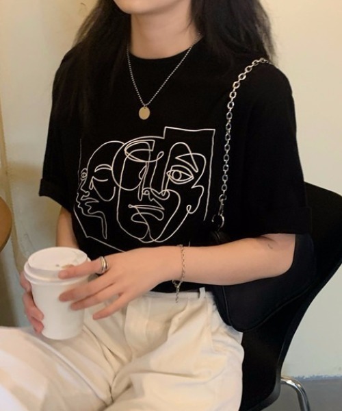mebole(メボレ)の「アートプリントTシャツ(Tシャツ/カットソー・レディース・ホワイト/ブラック・FREE)」の19枚目の写真