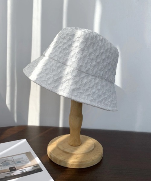 VIBGYOR Women（ヴィブジョー　ウィメン）の「【resonance】モノトーン ダイヤチェック風 ジャガード バケットハット（ハット・レディース・ホワイト/ブラック・FREE）」の5枚目の写真