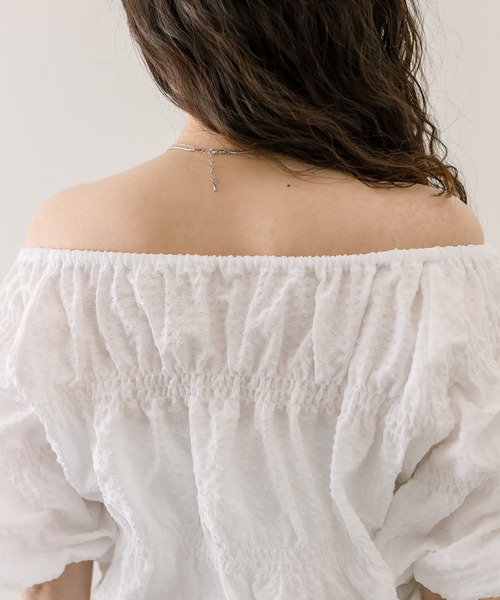 mystic（ミスティック）の「エンボスオフショルブラウス（シャツ/ブラウス・レディース・オフホワイト/ブラック/イエロー・FREE）」の18枚目の写真