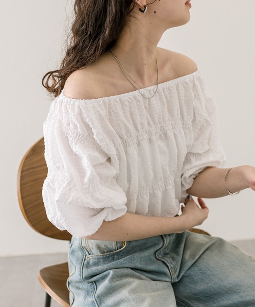 mystic（ミスティック）の「エンボスオフショルブラウス（シャツ/ブラウス・レディース・オフホワイト/ブラック/イエロー・FREE）」の17枚目の写真