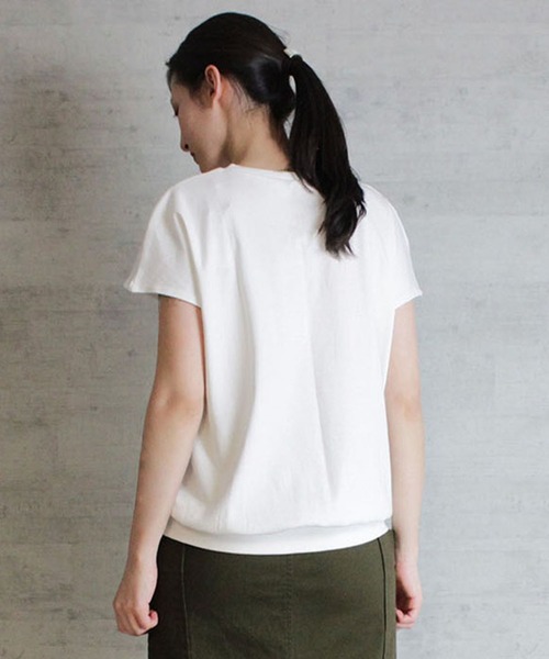 atONE(アットワン)の「atONE コットンフライスVネックフレンチTシャツ(Tシャツ/カットソー・レディース・ブラック/オフホワイト/ピンクベージュ・LL~3L/4L~5L/M-L)」の18枚目の写真