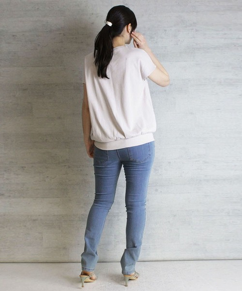 atONE(アットワン)の「atONE コットンフライスVネックフレンチTシャツ(Tシャツ/カットソー・レディース・ブラック/オフホワイト/ピンクベージュ・LL~3L/4L~5L/M-L)」の7枚目の写真