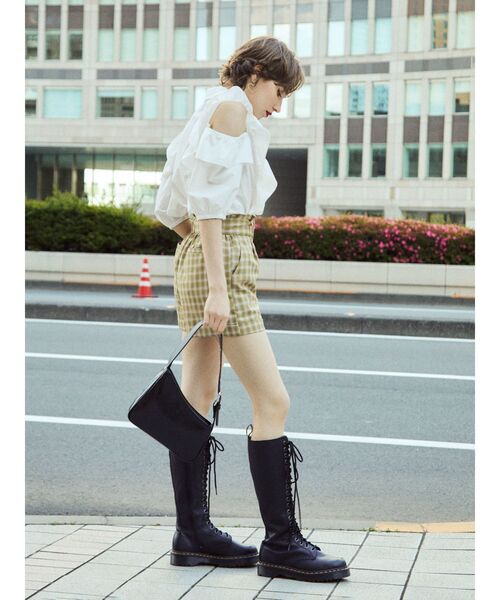 jouetie(ジュエティ)の「オフショルフリルブラウス(シャツ/ブラウス・レディース・ブラック/オフホワイト/イエロー・MEDIUM)」の13枚目の写真