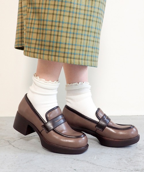 byあしながおじさん（バイアシナガオジサン）の「軽量│厚底ローファー　8510097（ローファー・レディース・マスタード/ブラック/ダークブラウン/ウッド/ブラック系その他・22.5cm/23.0cm/23.5cm/24.0cm/24.5cm）」の4枚目の写真