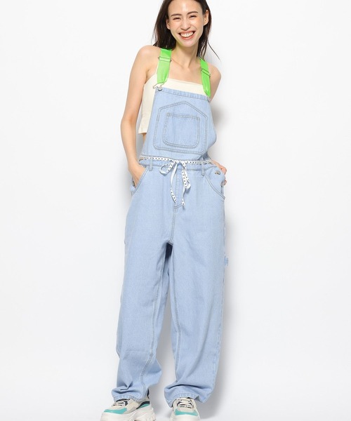 FOREVER 21（フォーエバー トゥエンティーワン）の「デニムオーバーオール（サロペット/オーバーオール・レディース・ブルー/ライトブルー・SMALL/MEDIUM）」の11枚目の写真
