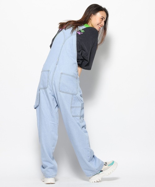 FOREVER 21（フォーエバー トゥエンティーワン）の「デニムオーバーオール（サロペット/オーバーオール・レディース・ブルー/ライトブルー・SMALL/MEDIUM）」の5枚目の写真