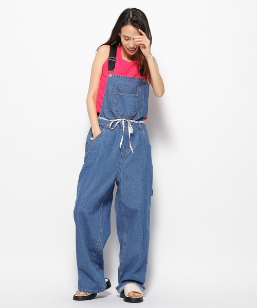 FOREVER 21（フォーエバー トゥエンティーワン）の「デニムオーバーオール（サロペット/オーバーオール・レディース・ブルー/ライトブルー・SMALL/MEDIUM）」の17枚目の写真