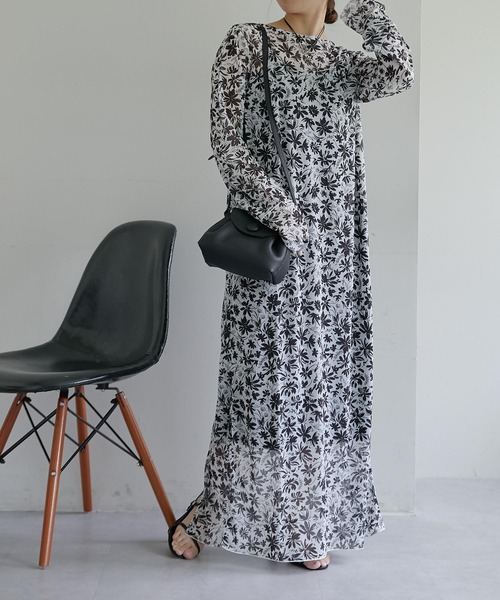 PAPILLONNER(パピヨネ)の「ボタンレザーショルダー(ショルダーバッグ・レディース・パープル/ブラック/オレンジ・FREE)」の4枚目の写真