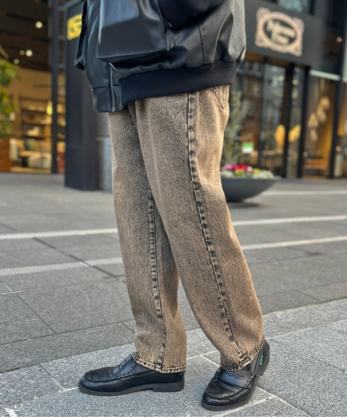 CPCM（シーピーシーエム）の「タックワイドテーパードデニム（デニムパンツ・メンズ・ブラック/ブラウン/ネイビー/ブルー/ブルー系その他/ブラック系その他/インディゴブルー/ブルー系その他3/ブラック系その他3・MEDIUM/LARGE/SMALL）」の3枚目の写真