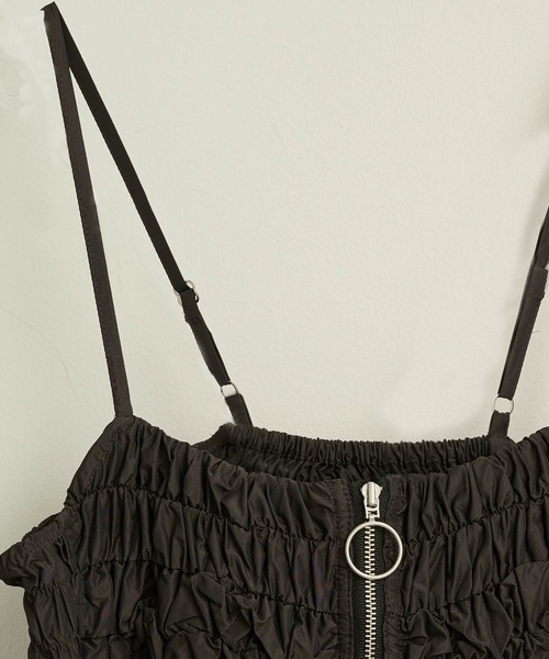 PUBLIC TOKYO(パブリックトウキョウ)の「ギャザリングフロントジップキャミ(キャミソール・レディース・ブラック・FREE)」の10枚目の写真