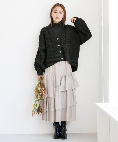 mysty woman（ミスティウーマン）の「ケーブルアミVネックカーデ　975240（カーディガン/ボレロ・レディース・ブラウン/ブラック/グレイッシュブルー/オフホワイト・FREE）」の8枚目の写真