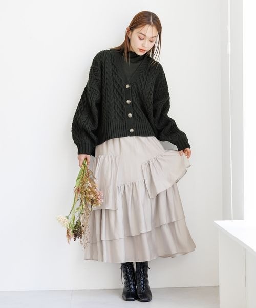 mysty woman（ミスティウーマン）の「ケーブルアミVネックカーデ　975240（カーディガン/ボレロ・レディース・ブラウン/ブラック/グレイッシュブルー/オフホワイト・FREE）」の9枚目の写真