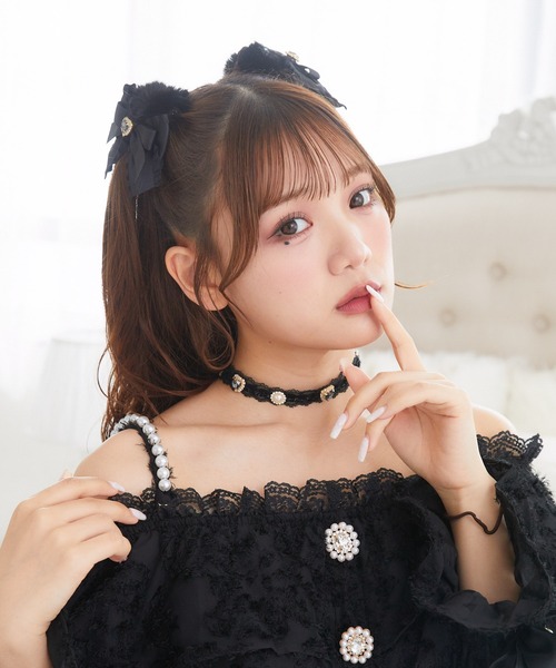 ROJITA（ロジータ）の「ハートチャーム付き２WAYビジュチョーカー（チョーカー・レディース・ブラック/ホワイト・FREE）」の6枚目の写真