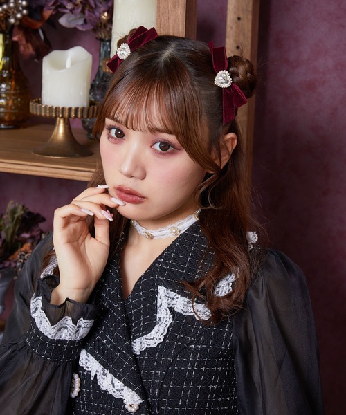 タグ付き♡GOLDS♡ハートチャーム＆ダブルジッパー♡チョーカー付きトップス♡白 ROJITA（ロジータ）の「ハートチャーム付き2WAYビジュチョーカー