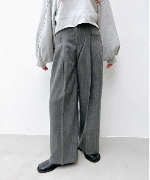 y/m（イム）の「ワイドタックパンツ（スラックス・レディース・グレー/ブラック/ネイビー/グレー系その他2・FREE）」の8枚目の写真