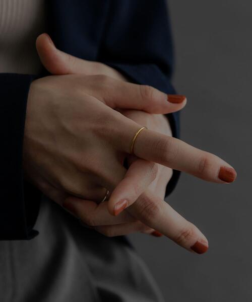 SMELLY(スメリー)の「SMELLY so’ slim basic ring(リング・レディース・ゴールド・7/11/3)」の2枚目の写真