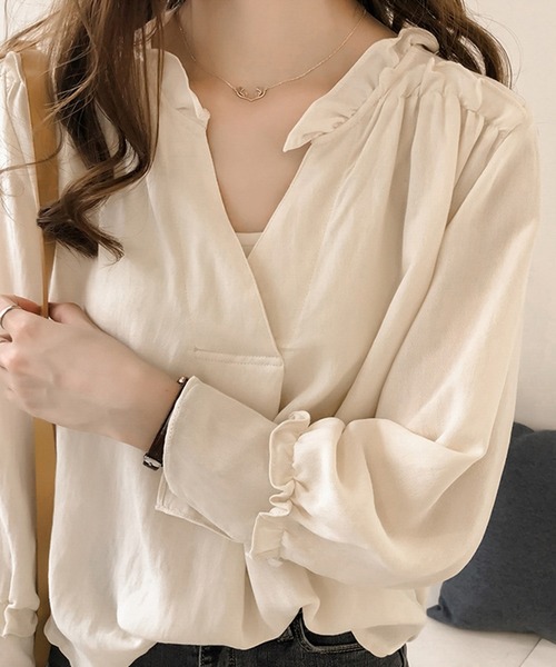 Silly（シリー）の「【春から秋までながく使える◎】フリルネックブラウス（シャツ/ブラウス・レディース・イエロー/ブルー/アイボリー・MEDIUM/LARGE）」の4枚目の写真