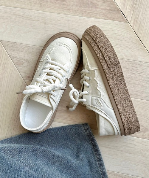 Cham.（チャム）の「カジュアルキャンバススニーカー（スニーカー・レディース・オフホワイト/ブラック/ベージュ・22.5/23/23.5/24/24.5/25）」の3枚目の写真