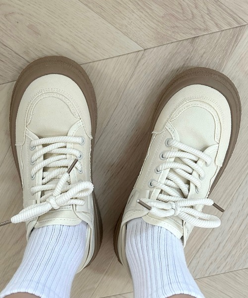 Cham.（チャム）の「カジュアルキャンバススニーカー（スニーカー・レディース・オフホワイト/ブラック/ベージュ・22.5/23/23.5/24/24.5/25）」の11枚目の写真