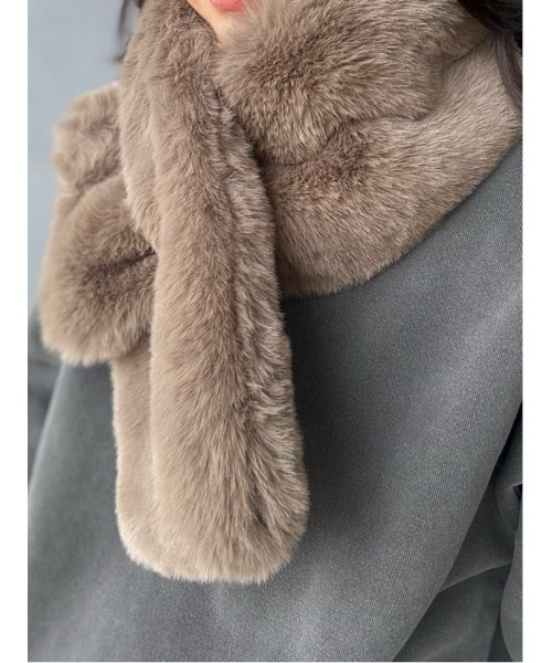 Right-on（ライトオン）の「フェイクファーティペット（マフラー・レディース・グレー/ベージュ・ONE SIZE）」の6枚目の写真