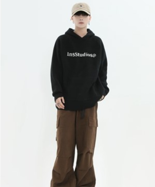 A'GEM/9 × .kom『INSstudios/インスステュディオス』ロゴフーディーパーカー（パーカー）｜A‘gem 9（エージェムナイン）