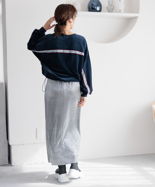 LEPSIM(レプシィム)の「グリッター細プリーツスカート2 104885(スカート・レディース・グレー/ブラック・FREE)」の5枚目の写真