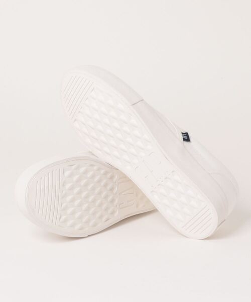 GAP（ギャップ）の「《GAP》GPU22410（スリッポン・メンズ・ホワイト/ブラック・23.0cm/24.0cm/25.0cm/26.0cm/27.0cm/28.0cm）」の4枚目の写真