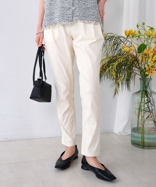 Bou Jeloud（ブージュルード）の「【34-42サイズ展開あり】　UV/接触冷感　HAKIYASEパンツ（その他パンツ・レディース・オフホワイト/ブルー/カーキ/ブラック/イエロー/インディゴブルー/ベージュ・36/38/34/40/42）」の2枚目の写真