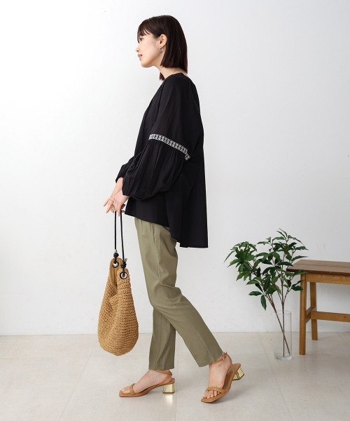 Bou Jeloud（ブージュルード）の「【34-42サイズ展開あり】　UV/接触冷感　HAKIYASEパンツ（その他パンツ・レディース・オフホワイト/ブルー/カーキ/ブラック/イエロー/インディゴブルー/ベージュ・36/38/34/40/42）」の21枚目の写真