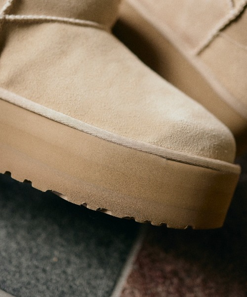 UGG（アグ）の「W CLASSIC ULTRA MINI PLATFORM　1135092（ブーツ・レディース・ベージュ・6/8/5/7/9）」の17枚目の写真