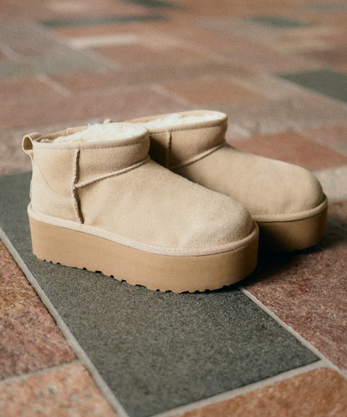 UGG（アグ）の「W CLASSIC ULTRA MINI PLATFORM　1135092（ブーツ・レディース・ベージュ・6/8/5/7/9）」の15枚目の写真