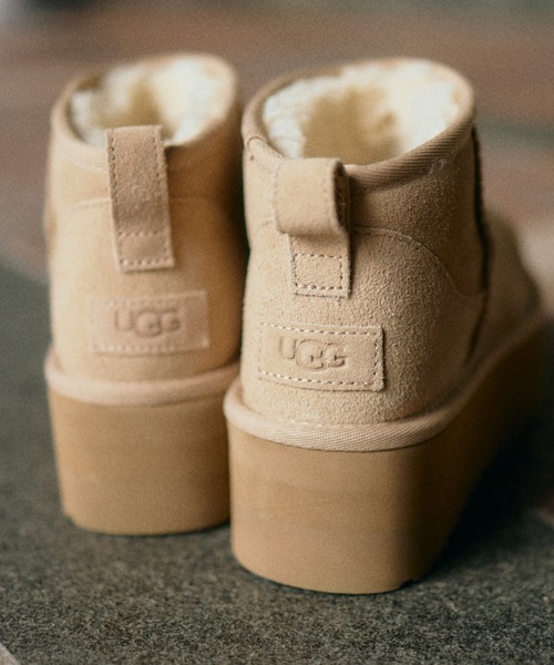 UGG（アグ）の「W CLASSIC ULTRA MINI PLATFORM　1135092（ブーツ・レディース・ベージュ・6/8/5/7/9）」の18枚目の写真