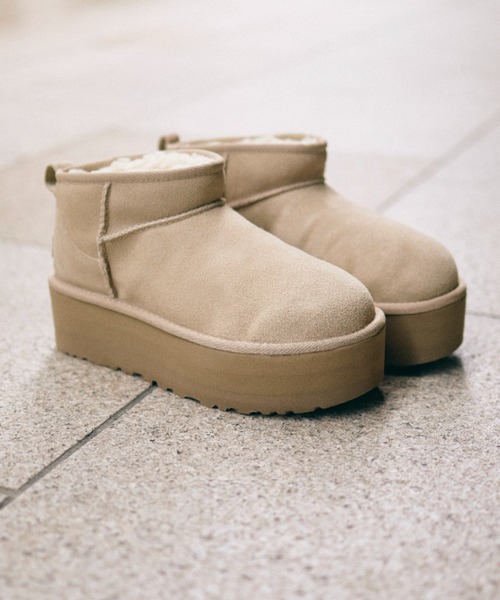 UGG（アグ）の「W CLASSIC ULTRA MINI PLATFORM　1135092（ブーツ・レディース・ベージュ・6/8/5/7/9）」の21枚目の写真