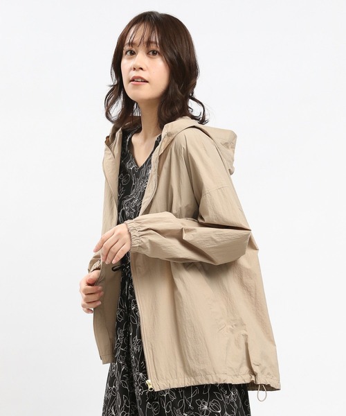 GLOBAL WORK Smile Seed Store（グローバルワーク スマイルシードストア）の「撥水UVライトフードブルゾン/100830（ブルゾン・レディース・ベージュ/ブラック/カーキ/アイボリー・SMALL/X-LARGE/MEDIUM/LARGE）」の3枚目の写真