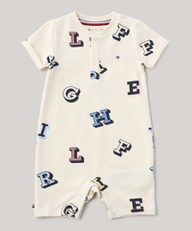 TOMMY HILFIGER（トミーヒルフィガー）の「BABY オールオーバーモノグラムカバーオール（ロンパース）」