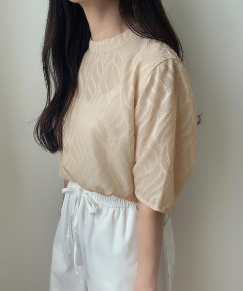 Uhr（ウーア）ハイネックシアーブラウス22AW ブラウン