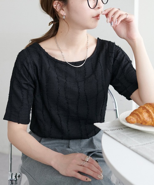 DISCOAT(ディスコート)の「【WEB限定】ジャガードバックオープン半袖Tシャツ(Tシャツ/カットソー・レディース・アイボリー/ブラック/ホワイト/グリーン系その他・MEDIUM)」の3枚目の写真