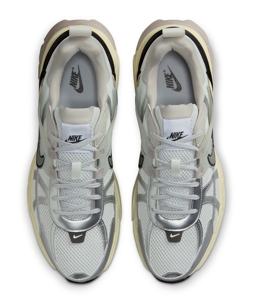 NIKE（ナイキ）の「NIKE V2K RUN HJ4497-100（スニーカー）」 - WEAR