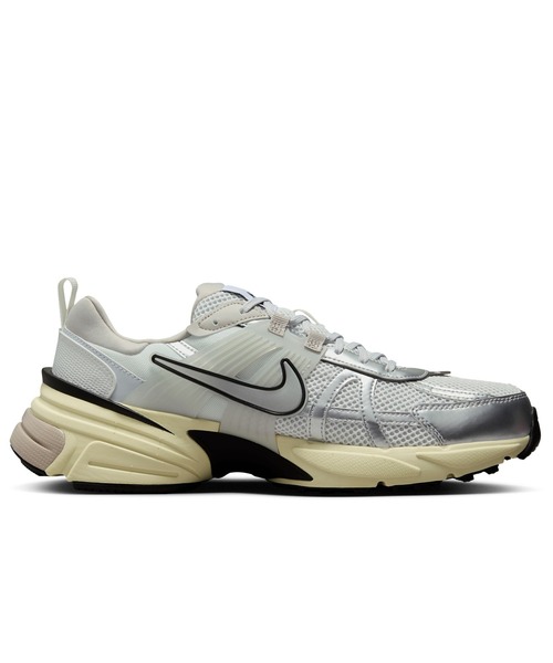 NIKE（ナイキ）の「NIKE V2K RUN HJ4497-100（スニーカー）」 - WEAR