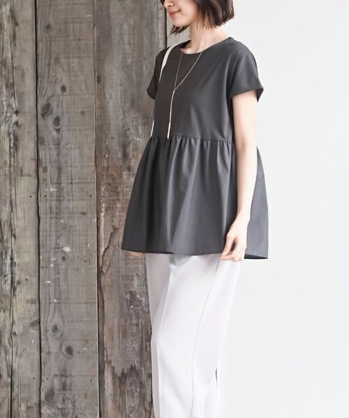 rps（アールピーエス）の「異素材切替ペプラムＴシャツ（Tシャツ/カットソー・レディース・オフホワイト/ブラック/ネイビー/チャコールグレー・フリー）」の6枚目の写真