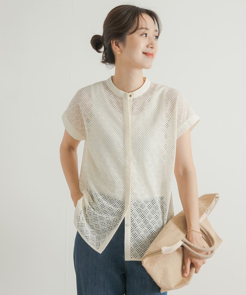 URBAN RESEARCH DOORS（アーバンリサーチドアーズ）の「幾何学レースブラウス（シャツ/ブラウス・レディース・アイボリー/ブラウン・MEDIUM）」の2枚目の写真