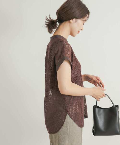 URBAN RESEARCH DOORS（アーバンリサーチドアーズ）の「幾何学レースブラウス（シャツ/ブラウス・レディース・アイボリー/ブラウン・MEDIUM）」の17枚目の写真