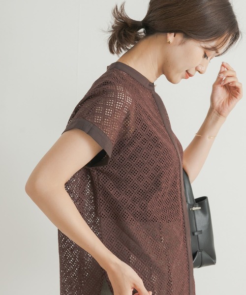 URBAN RESEARCH DOORS（アーバンリサーチドアーズ）の「幾何学レースブラウス（シャツ/ブラウス・レディース・アイボリー/ブラウン・MEDIUM）」の20枚目の写真